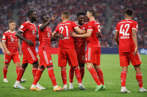 Aufstellungen: Teilnehmer: Feyenoord Gegen FC Bayern München